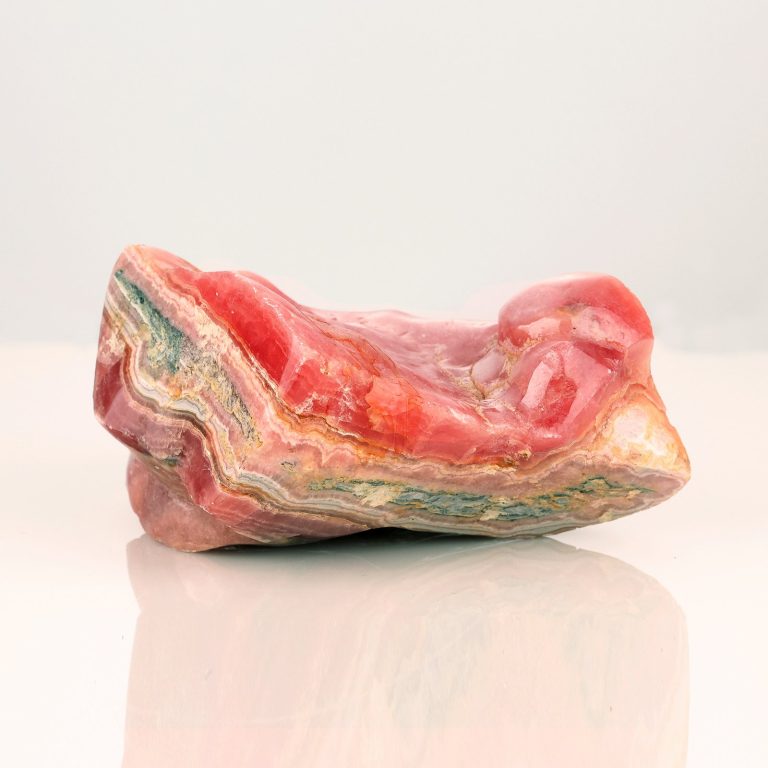 藏品分類 紅紋石原石切片擺件