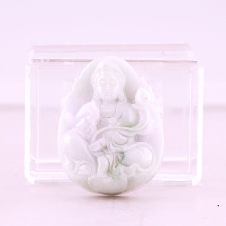 藏品分類 白底青翡翠觀音吊墜