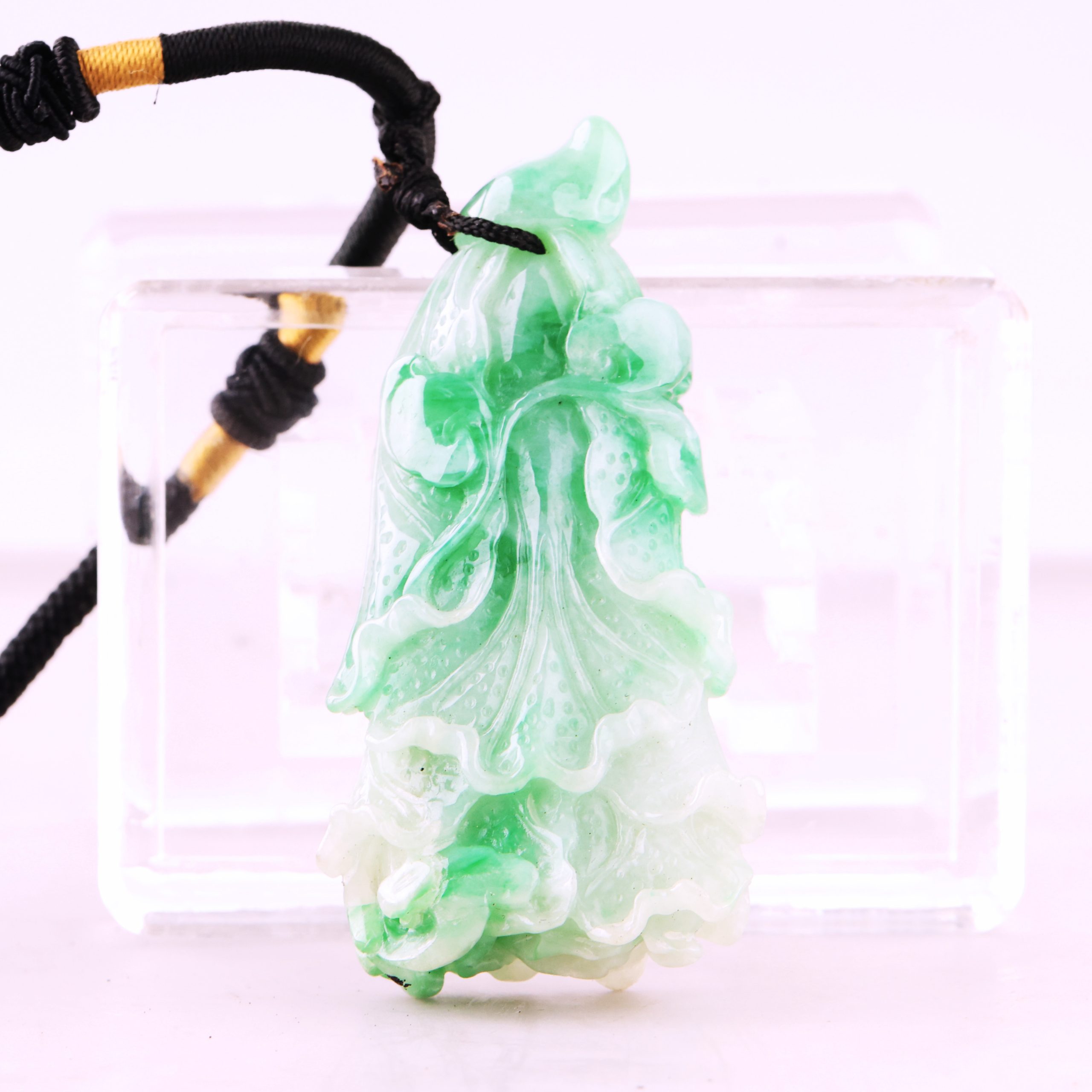 翡翠收藏 白底青翡翠白菜吊墜
